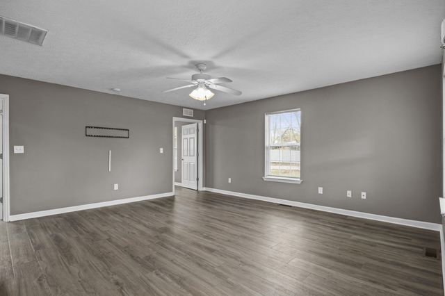 1699 Bryan Station Road, Lexington, KY 40505