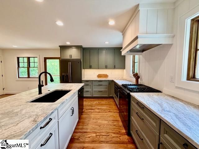 316 Big Raven Lane, Saluda, NC 28773