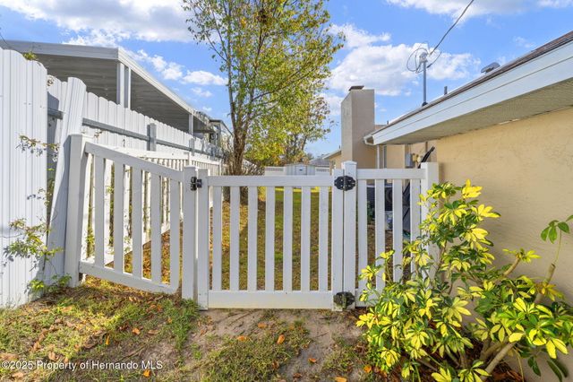 5178 Roble Avenue, Spring Hill, FL 34608