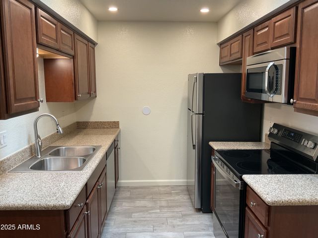 95 N COOPER Road 75, Chandler, AZ 85225