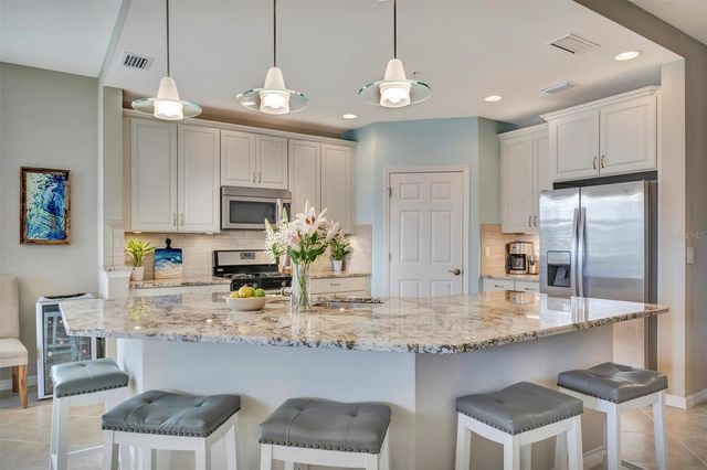 1005 RIVERSCAPE STREET, Bradenton, FL 34208