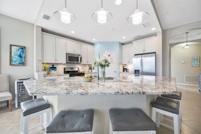 1005 RIVERSCAPE STREET, Bradenton, FL 34208