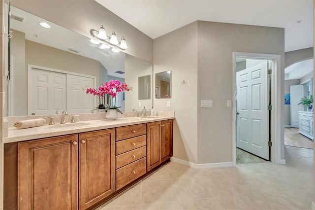 1005 RIVERSCAPE STREET, Bradenton, FL 34208