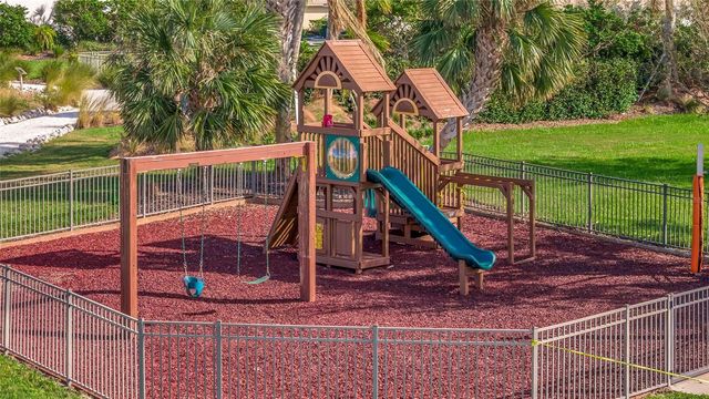 1005 RIVERSCAPE STREET, Bradenton, FL 34208