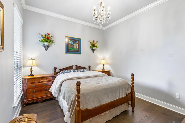 5255 Courtyard Dr, Gonzales, LA 70737