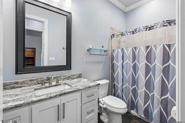 5255 Courtyard Dr, Gonzales, LA 70737