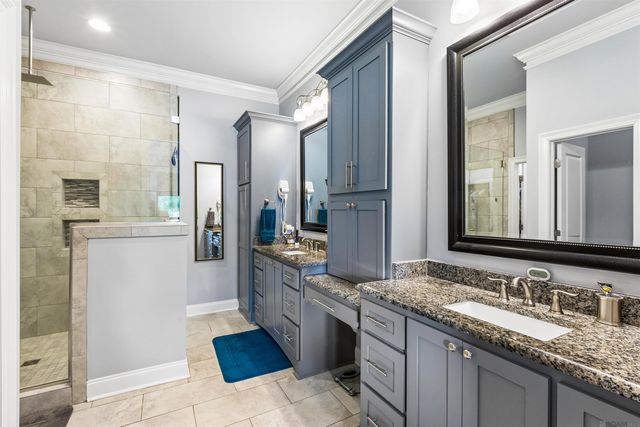 5255 Courtyard Dr, Gonzales, LA 70737