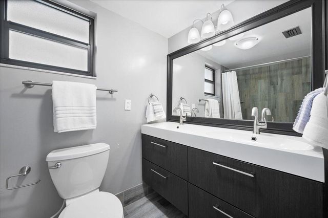 11863 Wimbledon Circle 524, Wellington, FL 33414