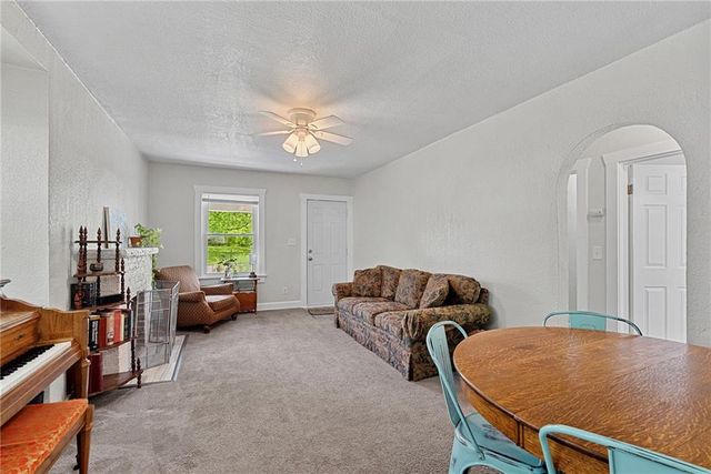 3050 N 49th Terrace, Kansas City, KS 66104