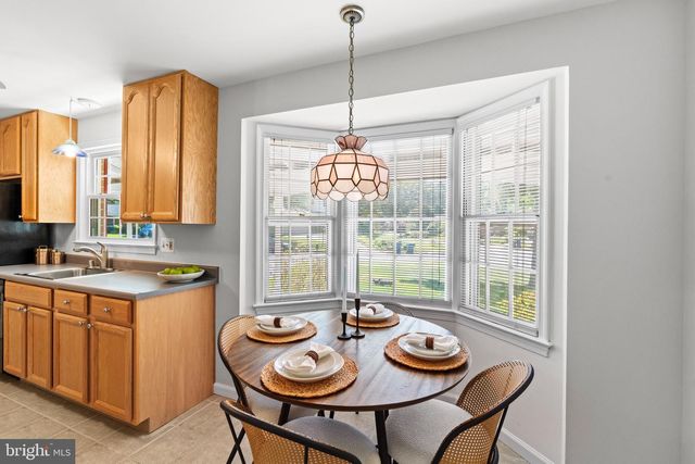 6608 GREY FOX DR, Springfield, VA 22152