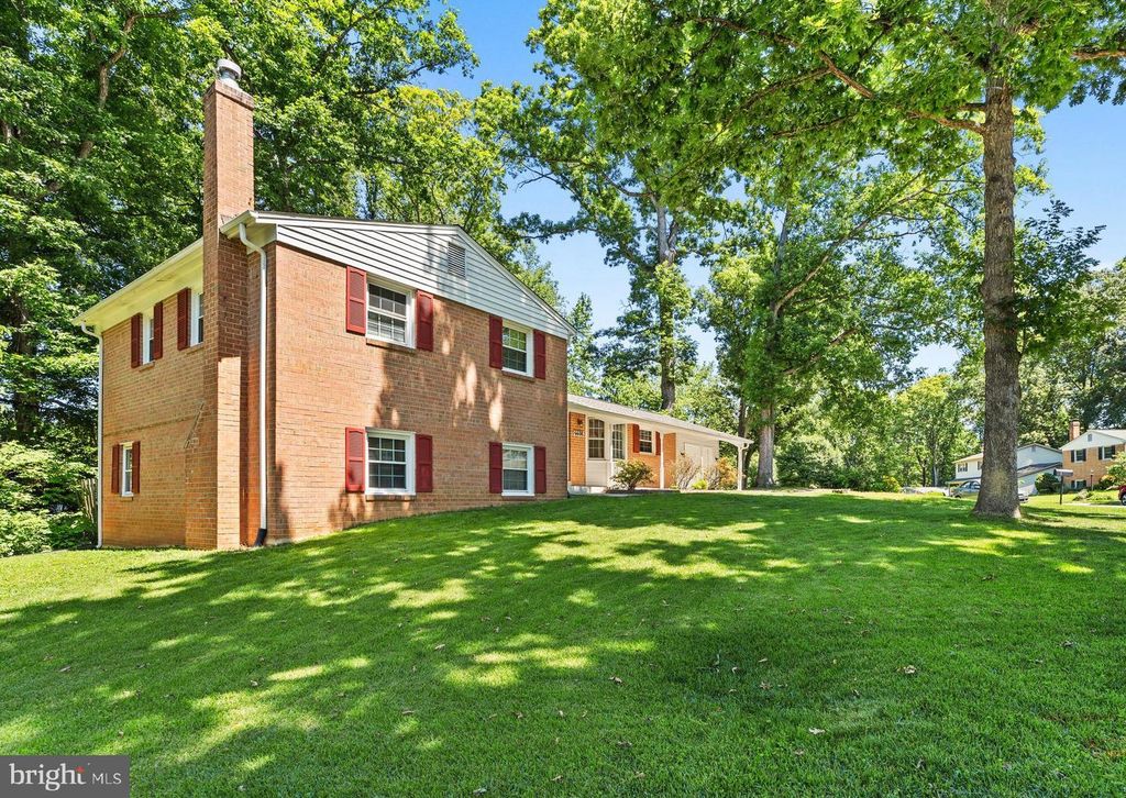 6608 GREY FOX DR, Springfield, VA 22152