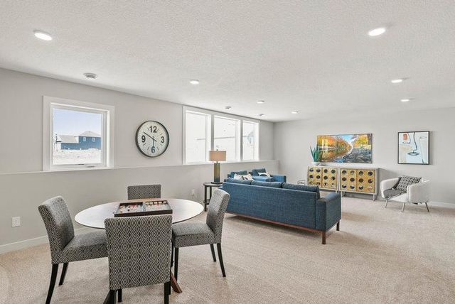 5821 Freeland Bay N, Hugo, MN 55038