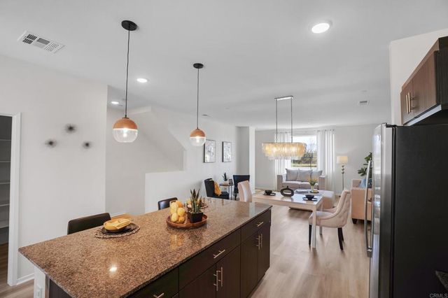 5204 Beachfront Cove St. 22, San Diego, CA 92154