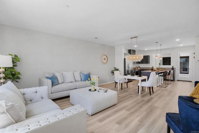 5204 Beachfront Cove St. 22, San Diego, CA 92154