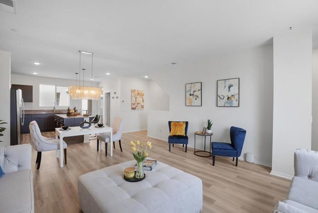 5204 Beachfront Cove St. 22, San Diego, CA 92154