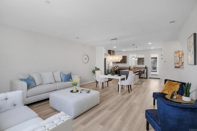 5204 Beachfront Cove St. 22, San Diego, CA 92154