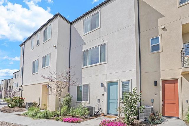 5204 Beachfront Cove St. 22, San Diego, CA 92154