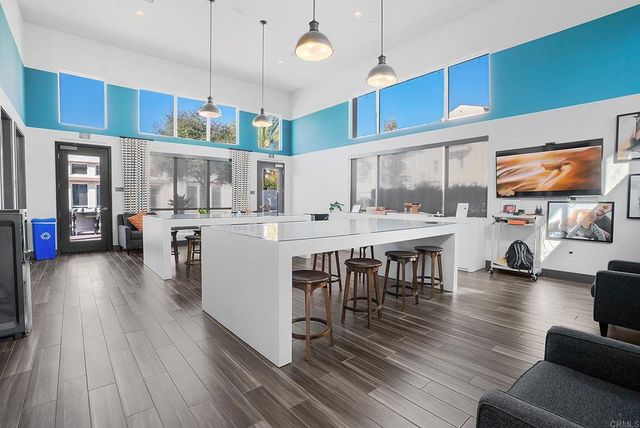 5204 Beachfront Cove St. 22, San Diego, CA 92154