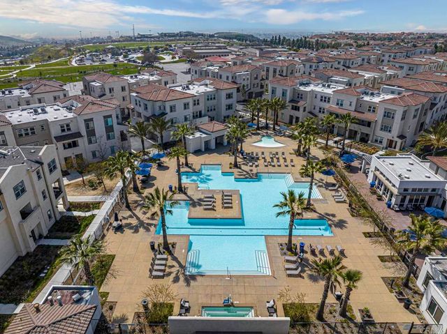 5204 Beachfront Cove St. 22, San Diego, CA 92154