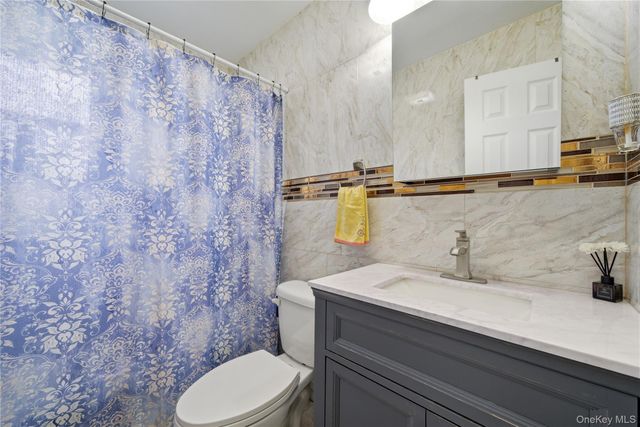 50 Ridge Lane, Levittown, NY 11756
