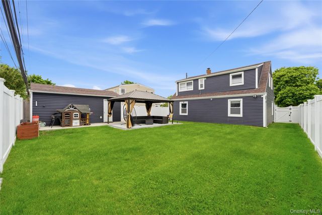 50 Ridge Lane, Levittown, NY 11756