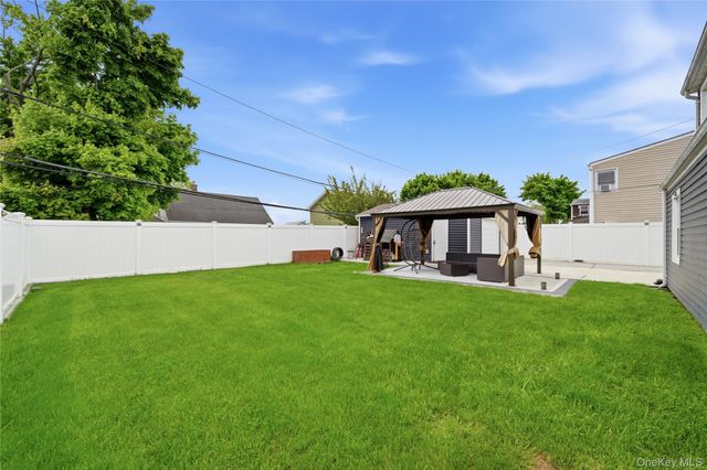 50 Ridge Lane, Levittown, NY 11756