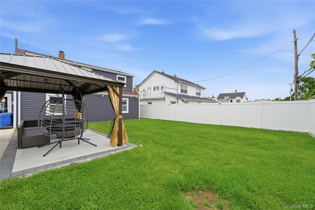 50 Ridge Lane, Levittown, NY 11756