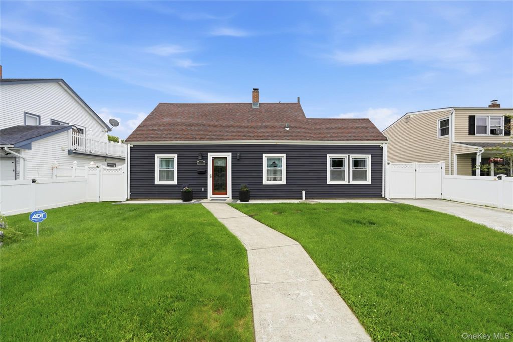 50 Ridge Lane, Levittown, NY 11756