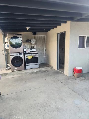 960 Stichman, La Puente, CA 91746