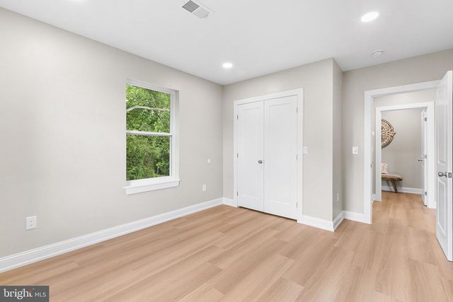 2016 WOODSIDE LN, Broomall, PA 19008