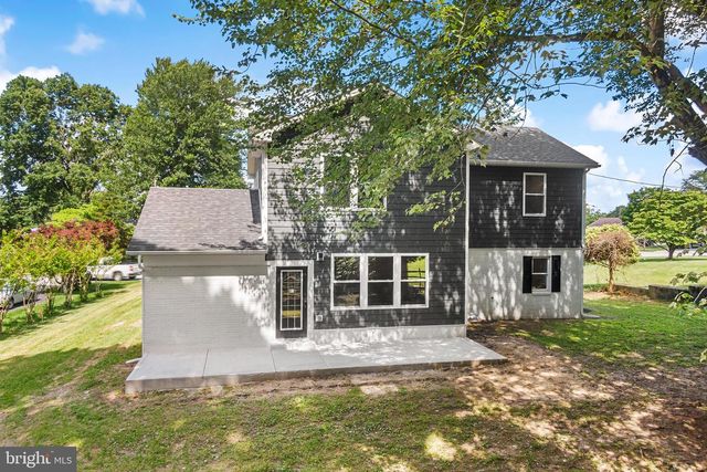 2016 WOODSIDE LN, Broomall, PA 19008