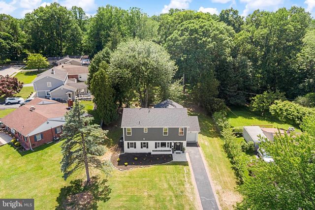 2016 WOODSIDE LN, Broomall, PA 19008
