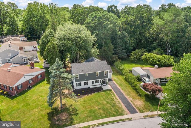 2016 WOODSIDE LN, Broomall, PA 19008