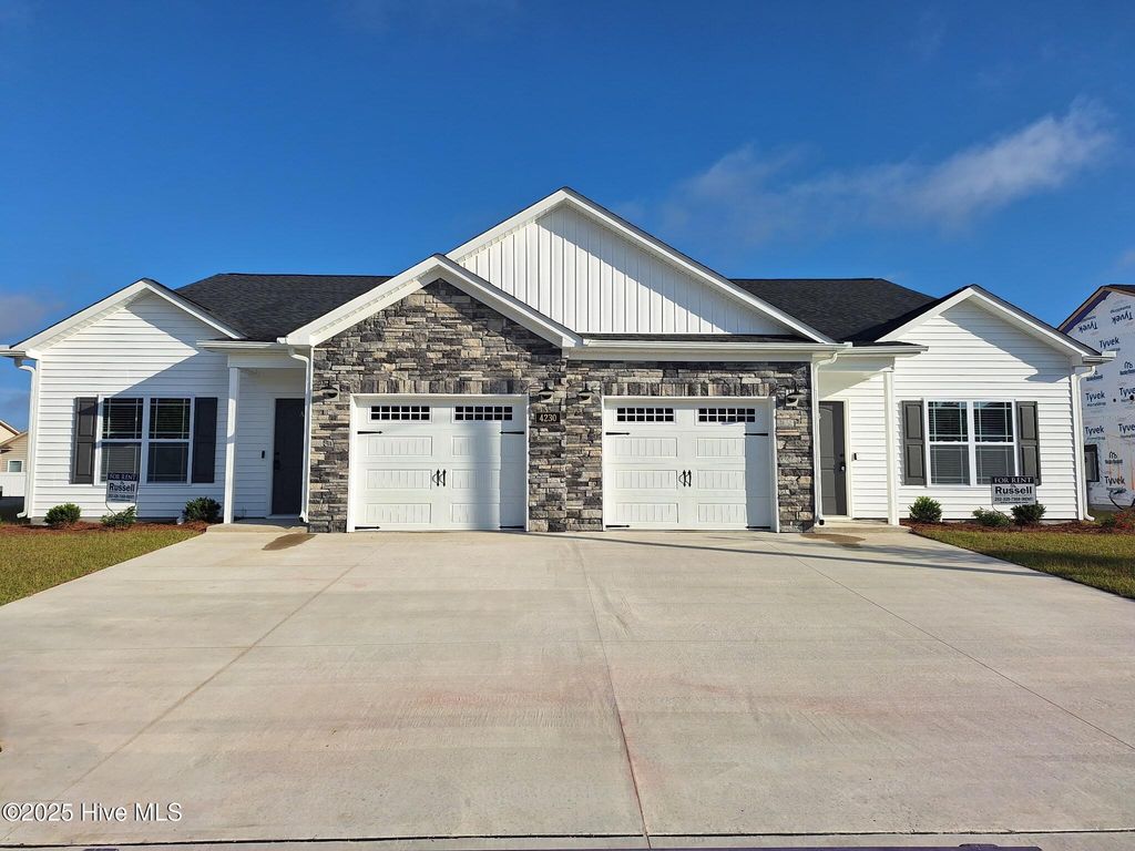 4230 Laurel Ridge Drive A, Greenville, NC 27834
