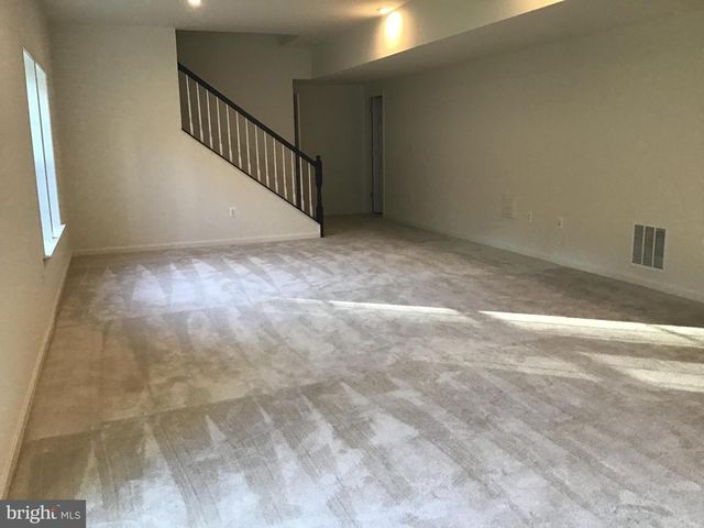 1035 ASPEN RD, Stafford, VA 22554