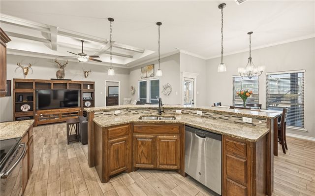 14226 Kruip Ct, Robstown, TX 78380