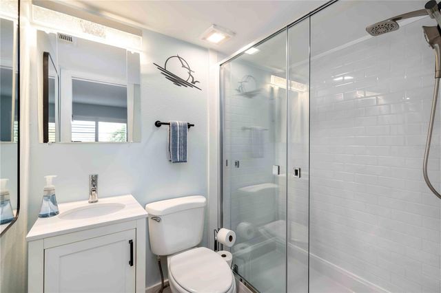 4860 GULF OF MEXICO DRIVE Villa 13, Longboat Key, FL 34228