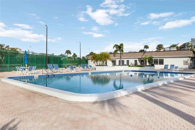 4860 GULF OF MEXICO DRIVE Villa 13, Longboat Key, FL 34228