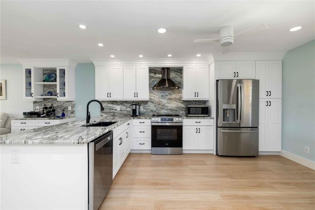 4860 GULF OF MEXICO DRIVE Villa 13, Longboat Key, FL 34228