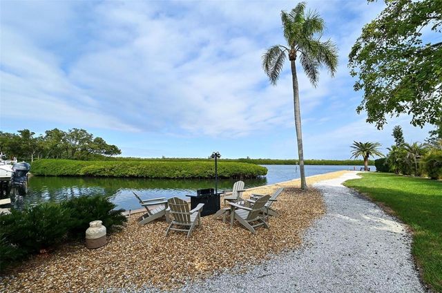 4860 GULF OF MEXICO DRIVE Villa 13, Longboat Key, FL 34228