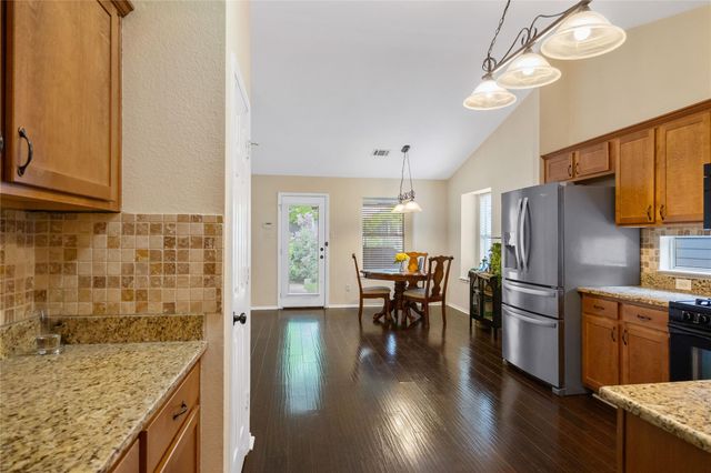 317 Strawn, Kyle, TX 78640