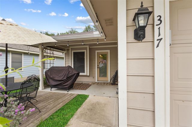 317 Strawn, Kyle, TX 78640