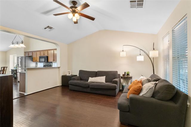 317 Strawn, Kyle, TX 78640