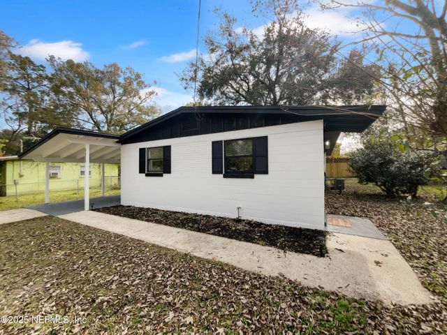 6828 TINKERBELL Lane, Jacksonville, FL 32210
