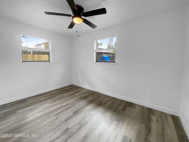 6828 TINKERBELL Lane, Jacksonville, FL 32210