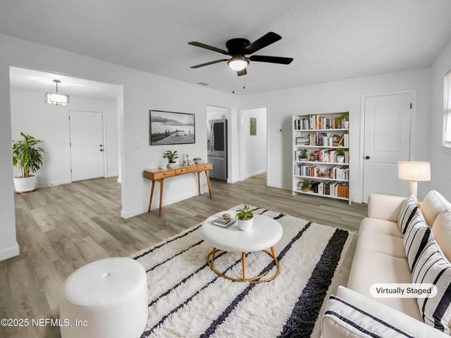 6828 TINKERBELL Lane, Jacksonville, FL 32210