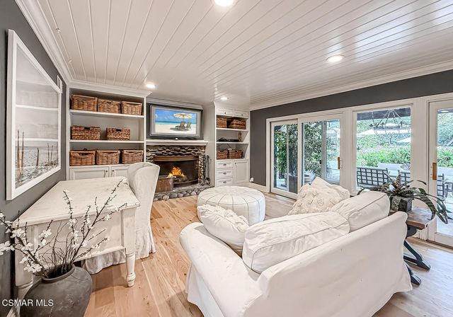 1888 El Monte Drive, Thousand Oaks, CA 91362