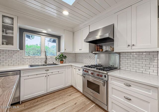 1888 El Monte Drive, Thousand Oaks, CA 91362