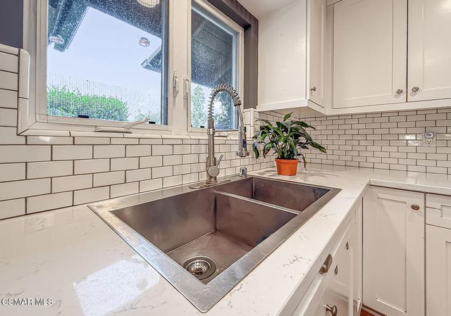 1888 El Monte Drive, Thousand Oaks, CA 91362