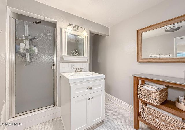 1888 El Monte Drive, Thousand Oaks, CA 91362